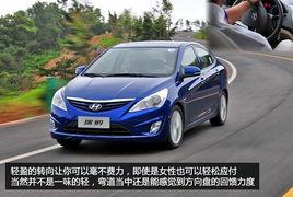 胖哥试驾瑞纳视频,体验经济型家轿的舒适与性能